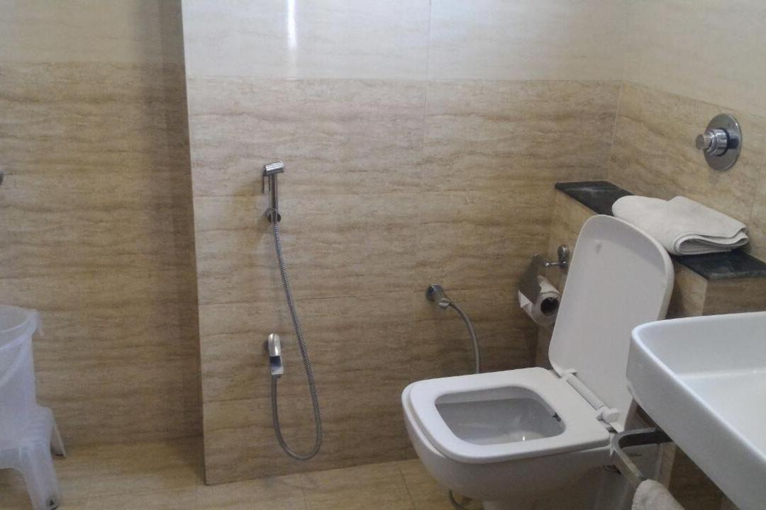 Hotel Sandstone Inn Lucknow Zewnętrze zdjęcie