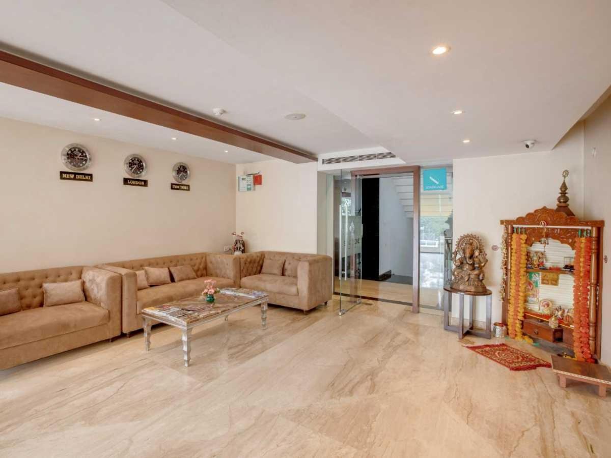 Hotel Sandstone Inn Lucknow Zewnętrze zdjęcie