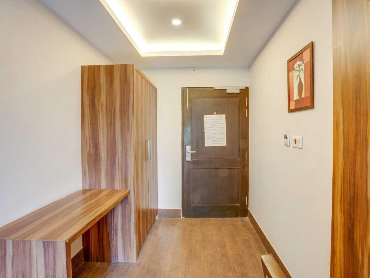 Hotel Sandstone Inn Lucknow Zewnętrze zdjęcie